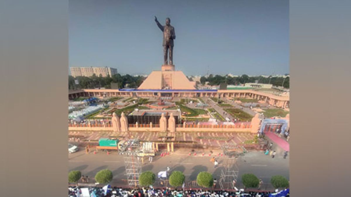 Andhra Pradesh: CM Jagan Reddy Unveils 206-Feet Tall Ambedkar Statue In ...